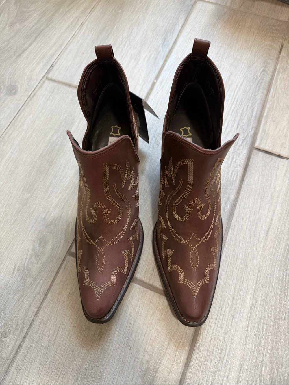 Myra Bag Brown Western Embroidered Ankle Booties - Picture 4 of 5